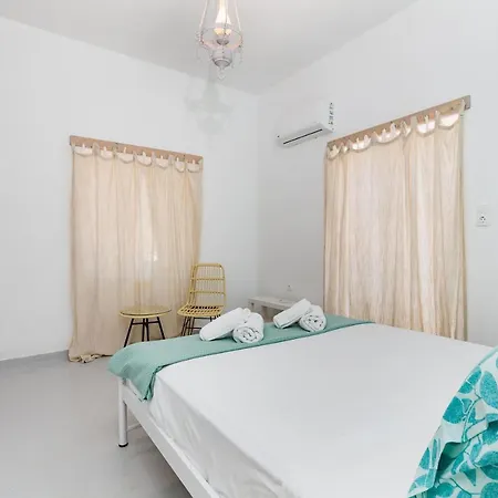 Blue Violet Apartment *